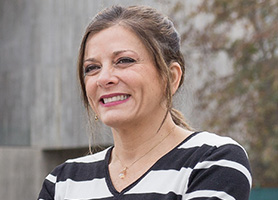 Claudia Halabí, Directora de Educación Profesional