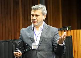 Rodrigo Rodríguez, académico y experto en dirección, estrategia, tecnología e innovación